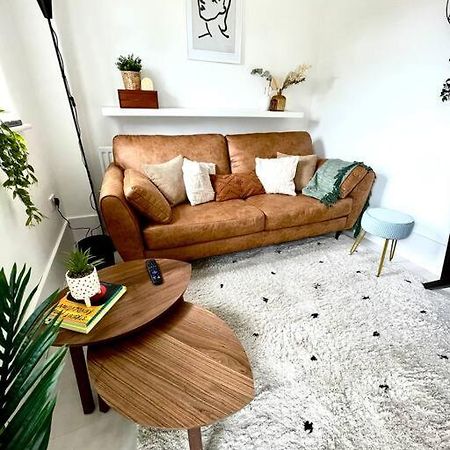 High-End 2 Bed Maisonette In Beaulieu Park 브룸필드 외부 사진