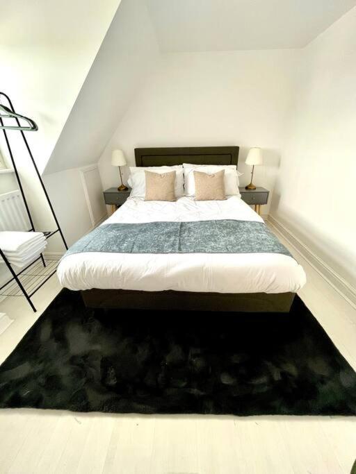 High-End 2 Bed Maisonette In Beaulieu Park 브룸필드 외부 사진